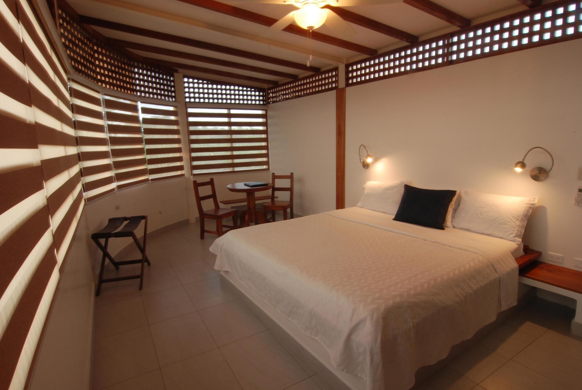 Hotel Silberstein Пуэрто-Айора Экстерьер фото